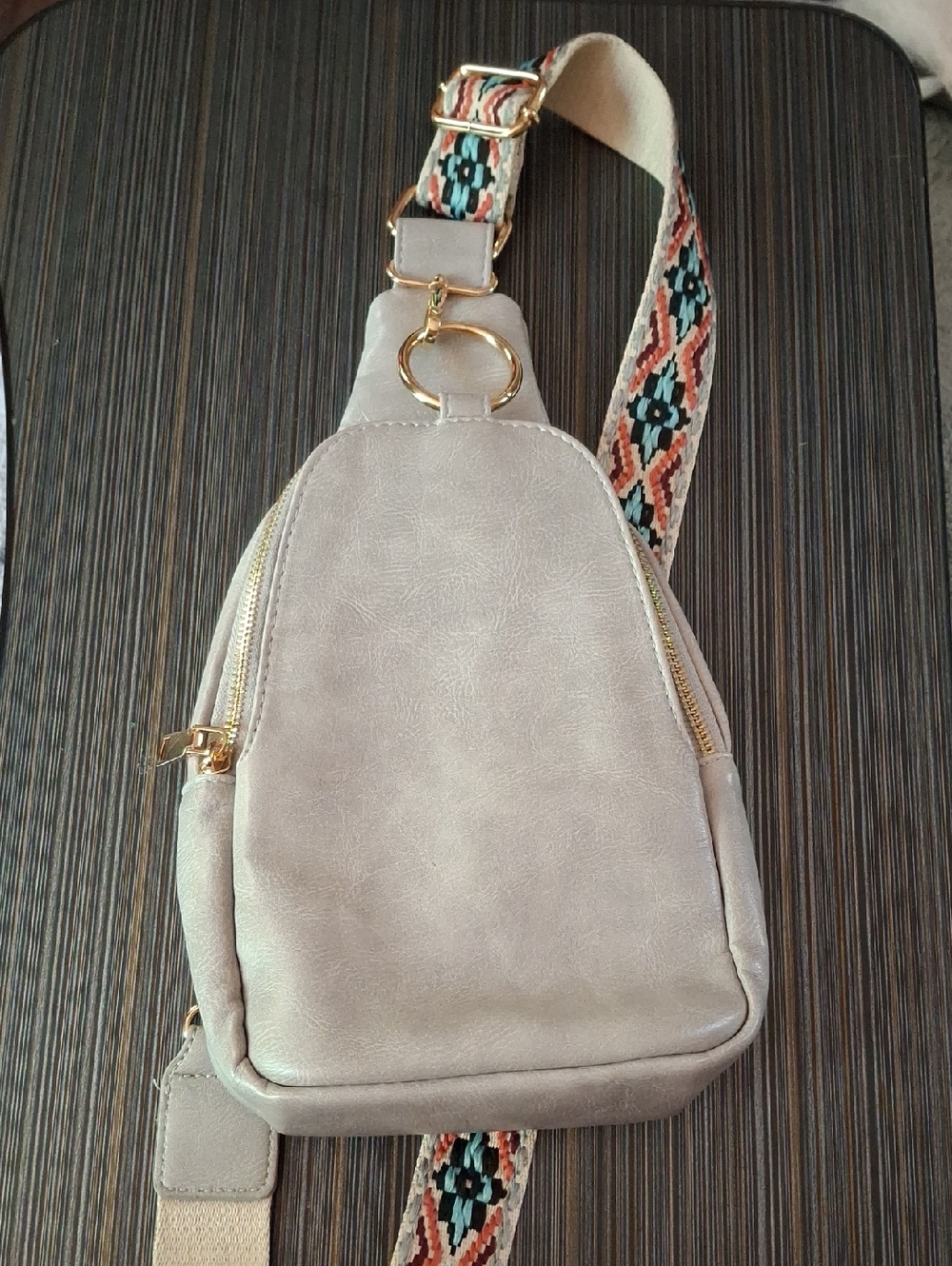 Minimalist Crossbody Sling Bag with Patterned Strap